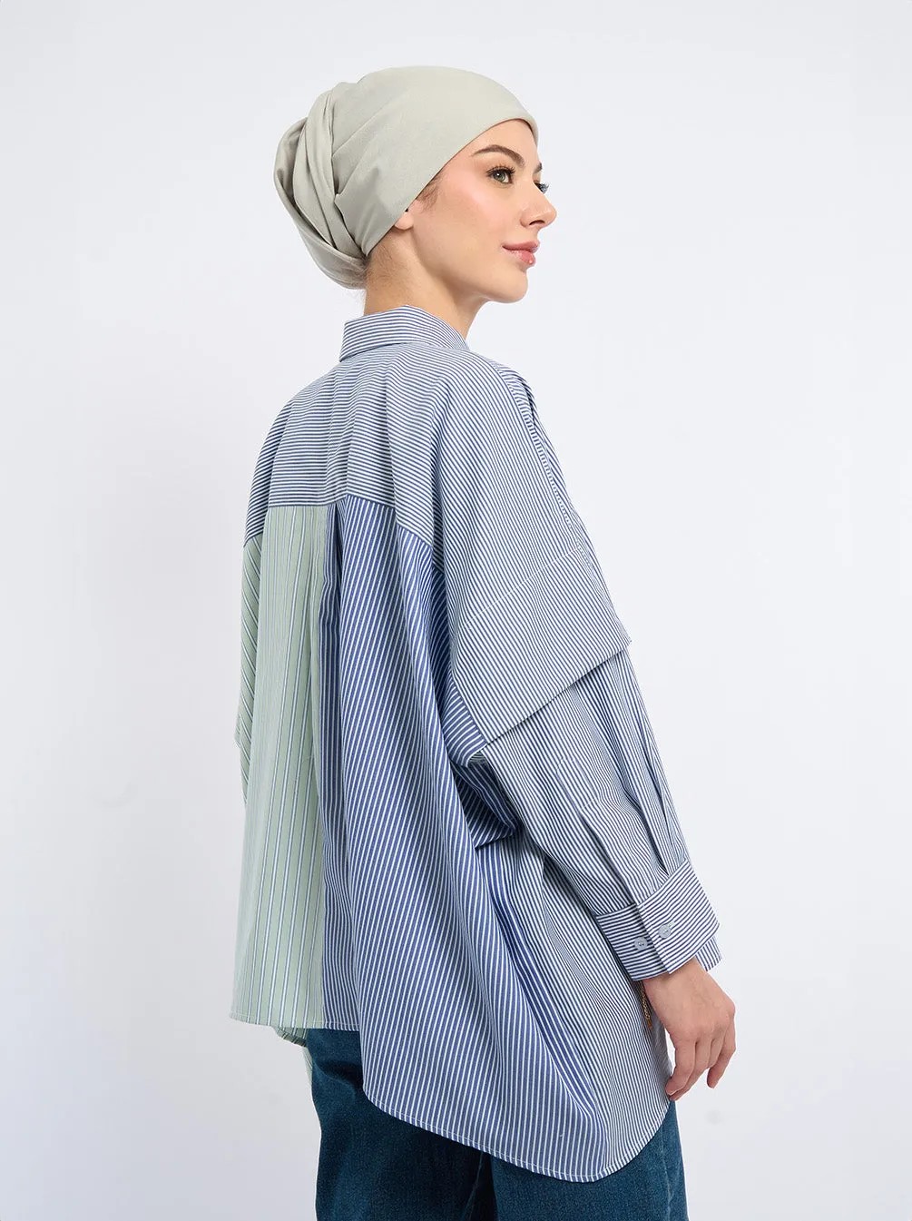 AIRA BOXY TOP NAVY MINT